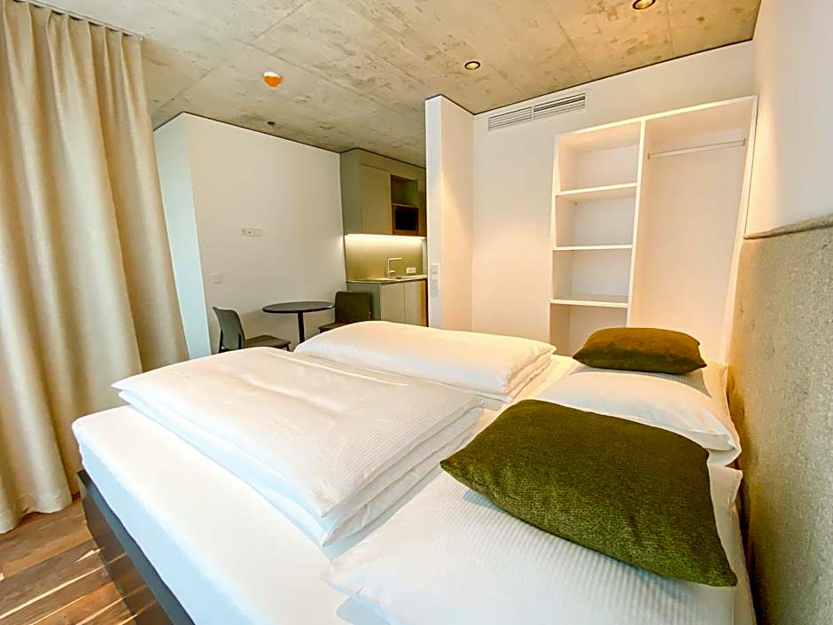 Blackhome Innsbruck City South I contactless check-in