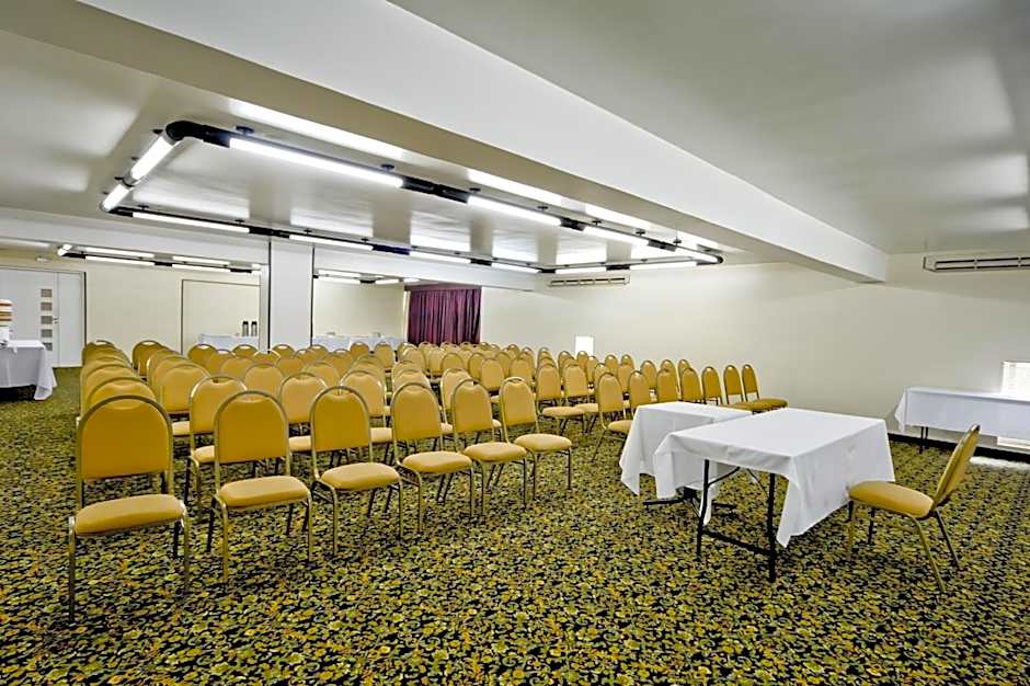 Nacional Inn Curitiba Torres