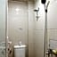 RedDoorz Syariah near Mall Of Serang