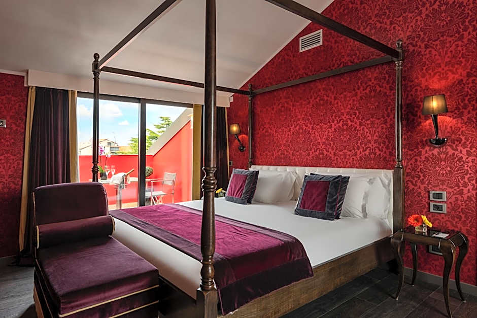 Photo 1 of 7 of Panoramic Suite, Jacuzzi®, Terrace