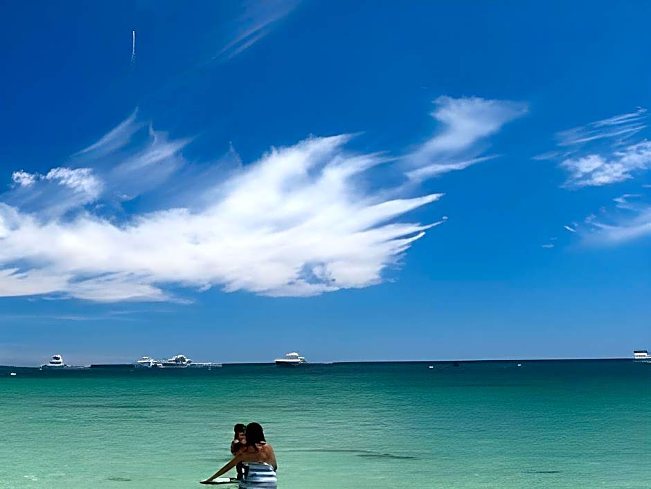 Lancelin Sands Hotel