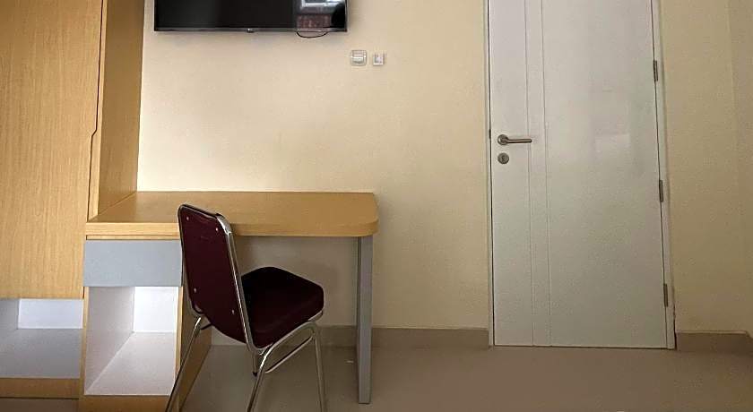 Urbanview Indria Inn Solo by RedDoorz