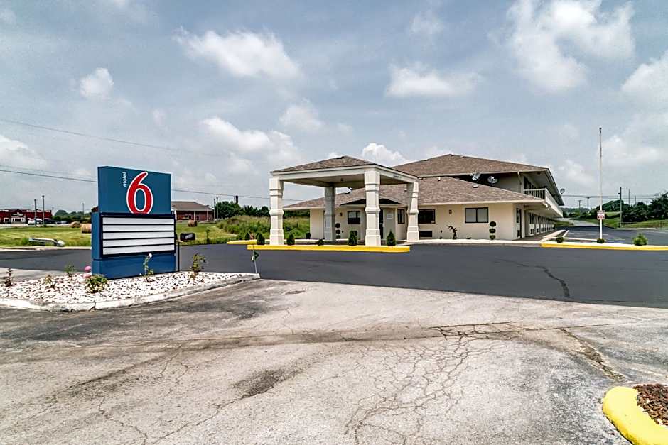 Motel 6-Berea, KY