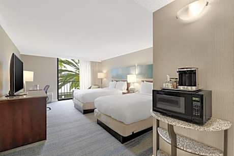 2 Double Beds Premium
