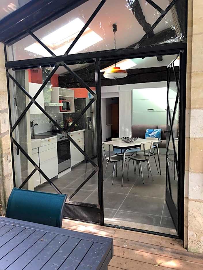 Chambres d'Hôtes L'Ostal de Pombonne