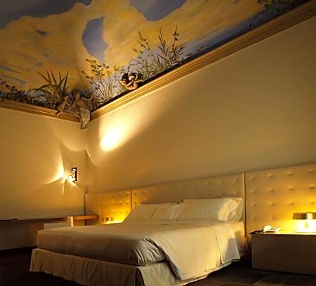 Deluxe Double or Twin Room with Balcony