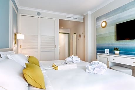 Double or Twin Room with Balcony