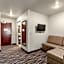 Cobblestone Hotel & Suites - De Pere