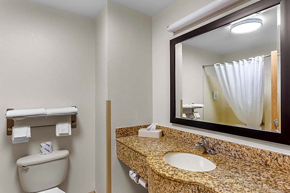 Quality Inn Near Interstate I94