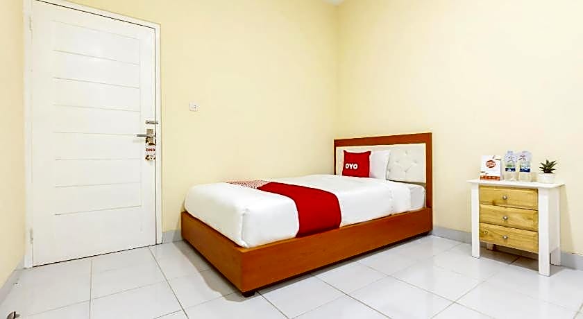 Hotel O Yogyakarta near Universitas Gadjah Mada formerly Sellinas Guesthouse