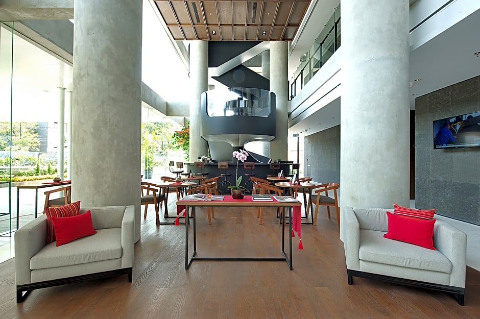 Ra Premiere Simatupang