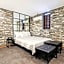 B&F Hotel