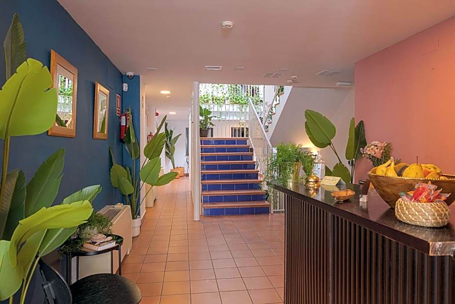 I AM La Posada Hotel and Apartment
