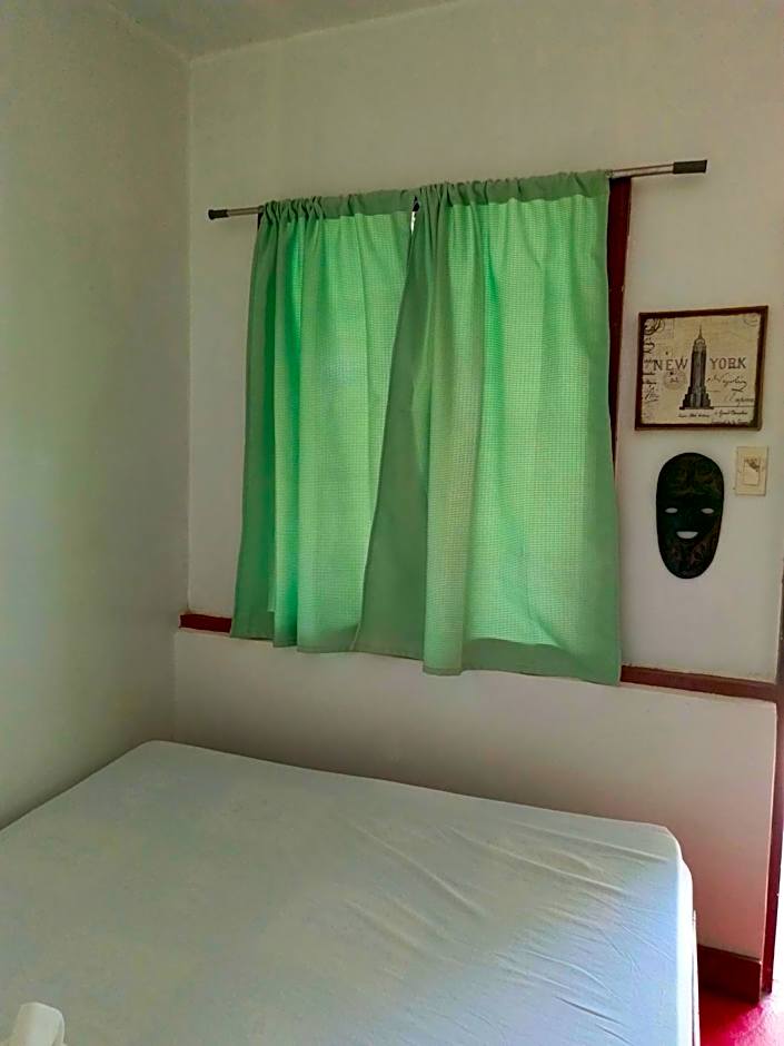 MiL's Hillside Tourist Inn