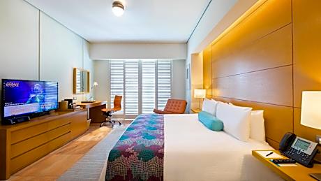Superior King Room Diamante view