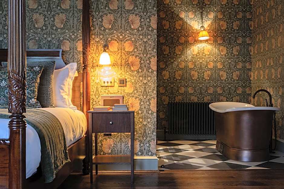 Dumbleton Hall Hotel