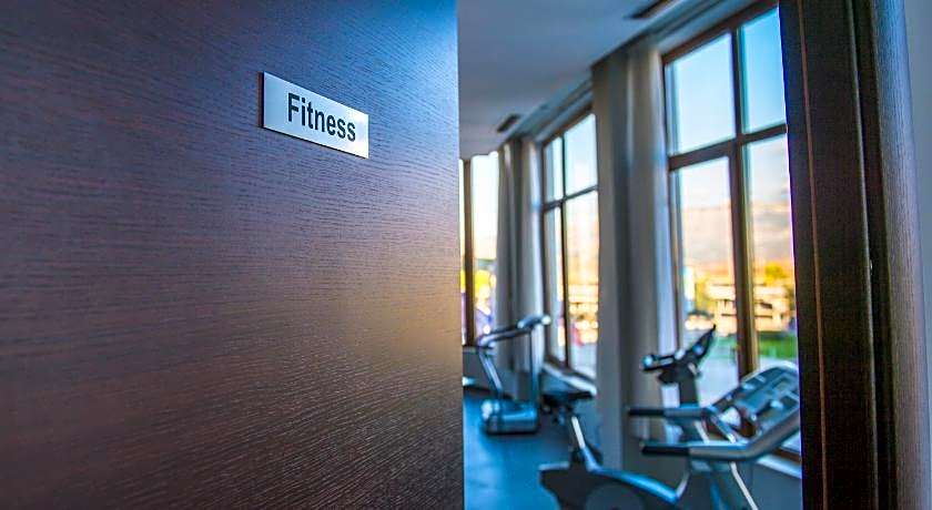 Airport Hotel Tirana