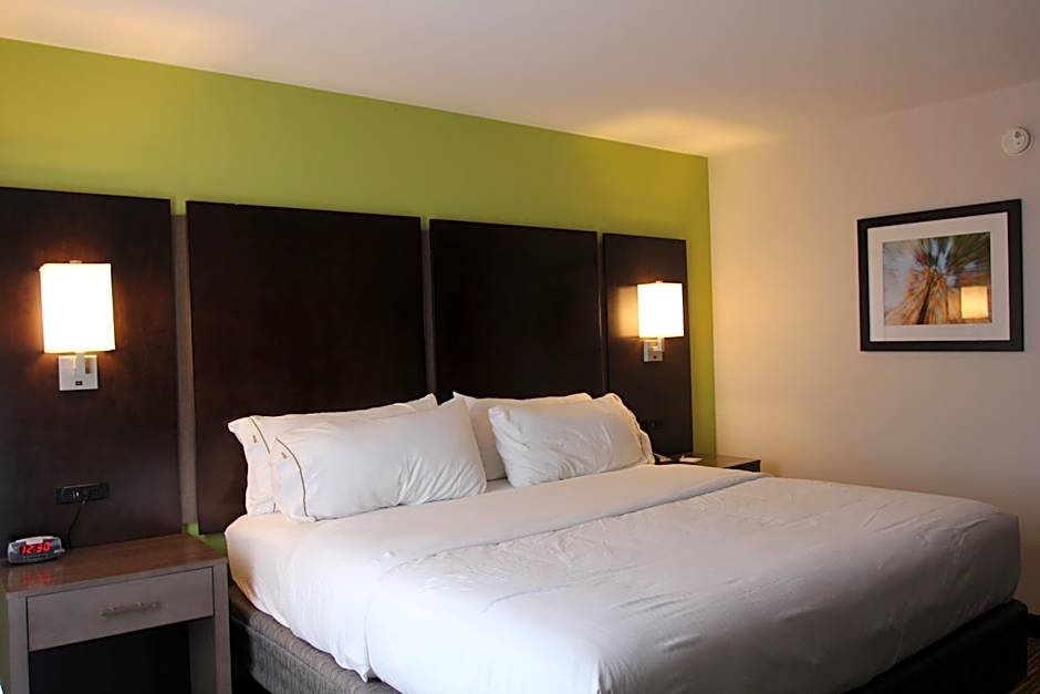 Holiday Inn Express & Suites Sweetwater By IHG