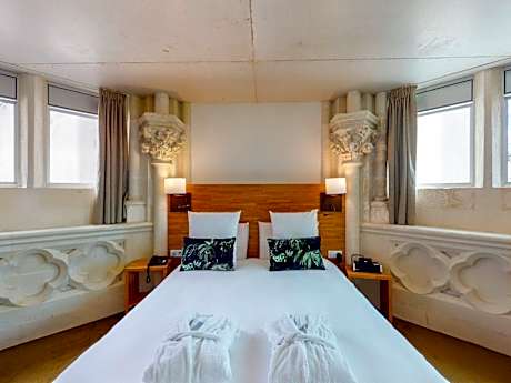 Privilege Room with a double bed