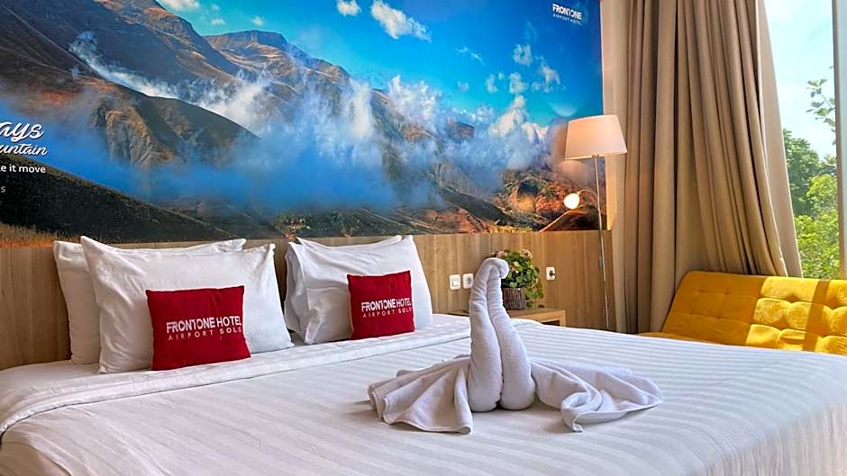 Front One Hotel Airport Solo