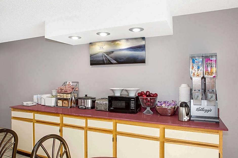 Super 8 by Wyndham Springdale AR