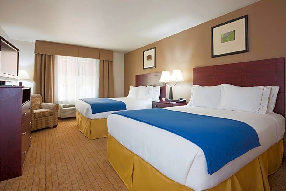 Holiday Inn Express Hotel & Suites Antigo By IHG