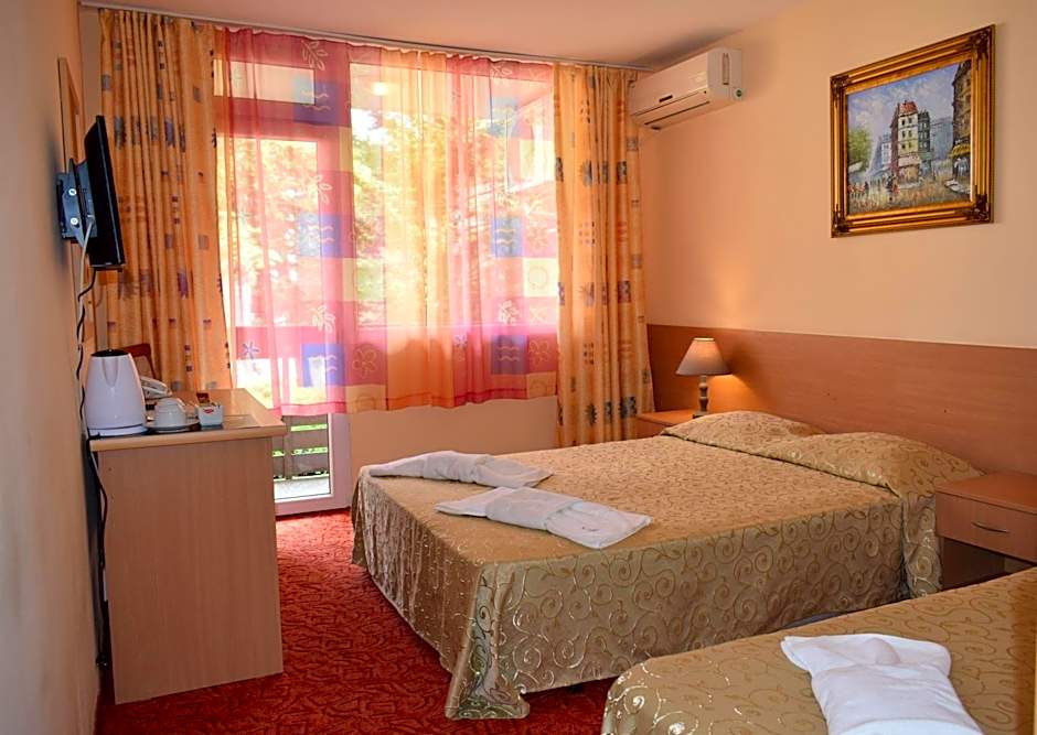 Ahilea Hotel - Free Pool Access