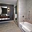 DoubleTree by Hilton West Edmonton