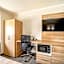 Baymont by Wyndham Chandler I-10