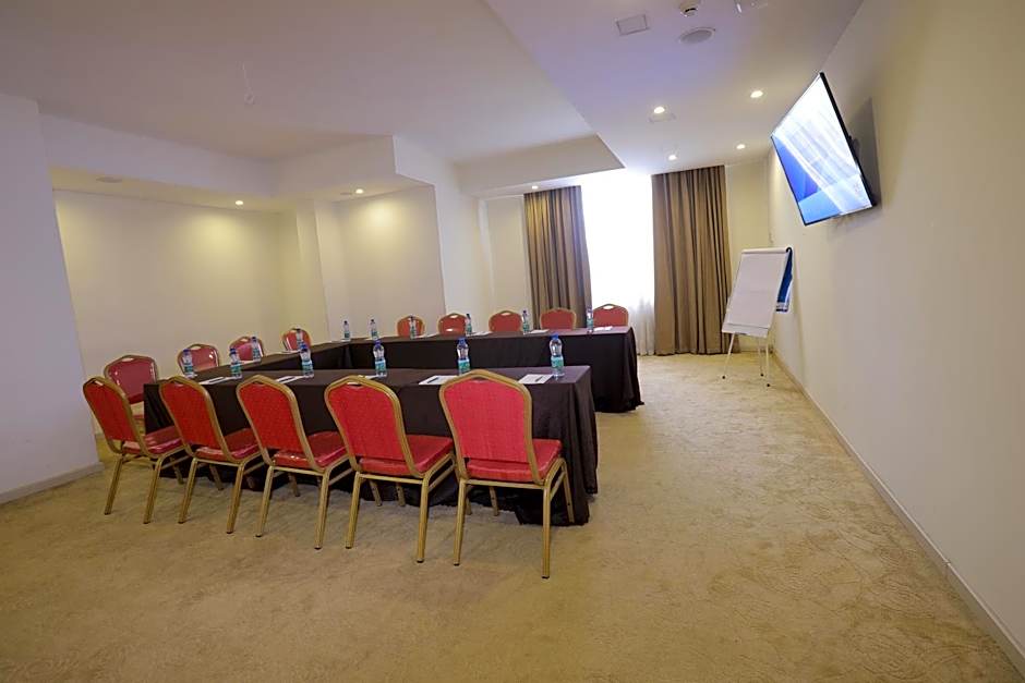 Mado Hotel