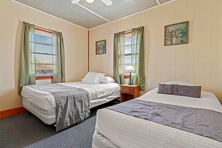 Oceanside Court by KEES Vacations