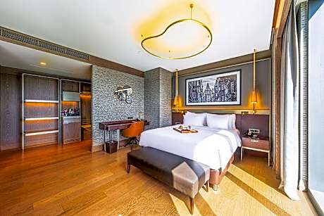 Collection Room Forest View