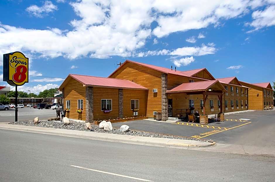 Super 8 by Wyndham Powell