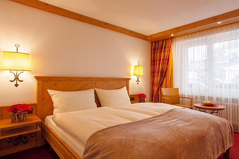 Hotel Holiday