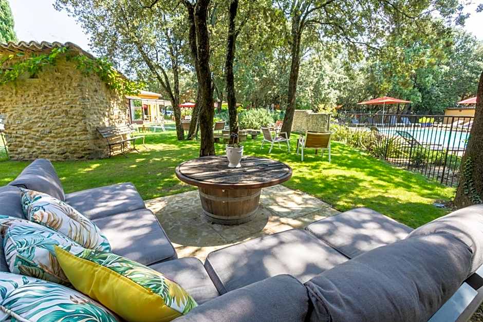 Logis Hôtel La Bastide De Grignan & Restaurant "La Chênaie"