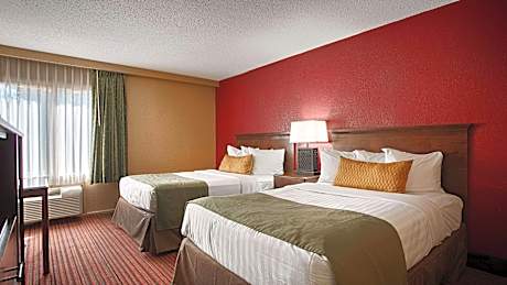 2 Double Beds, Non-Smoking, First Floor, High Speed Internet Access, Microwave And Refrigerator, Cof