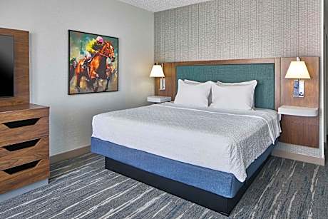 1 King Bed With Wet Bar Nonsmoking