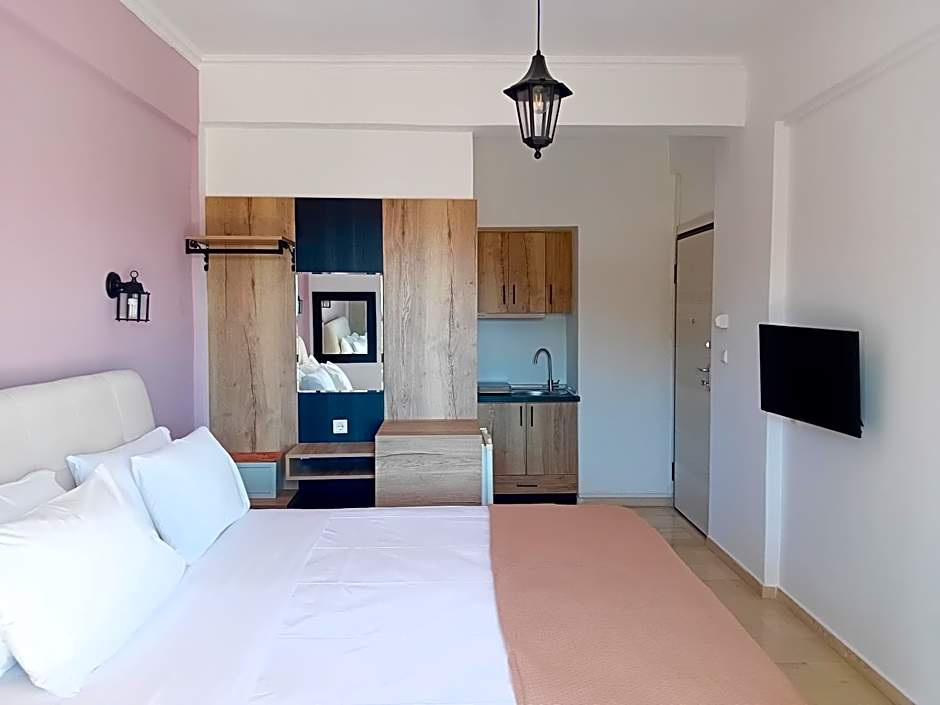 Studios Spiros Parga