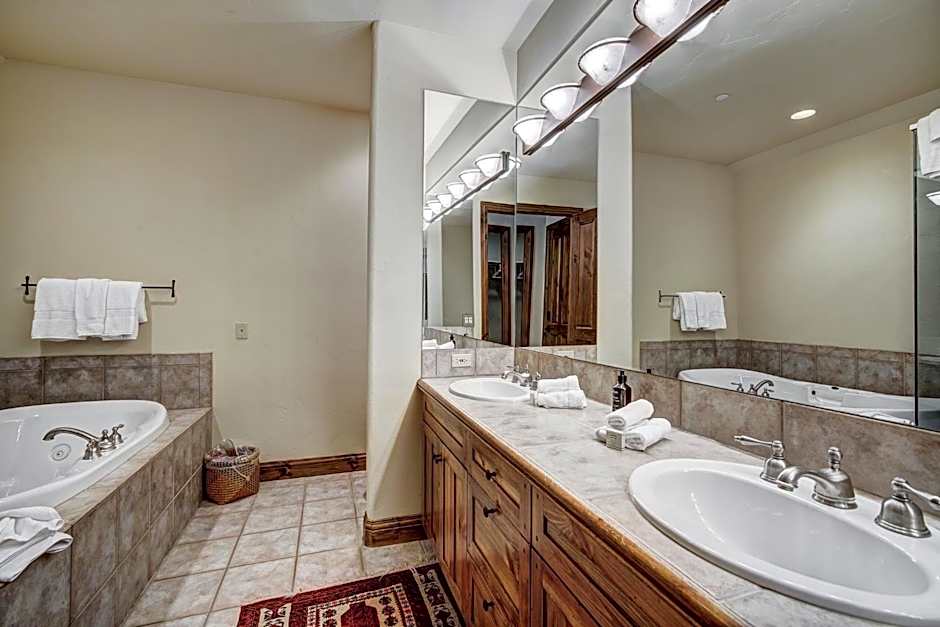 Arrowhead Village, A Vail Resorts Property