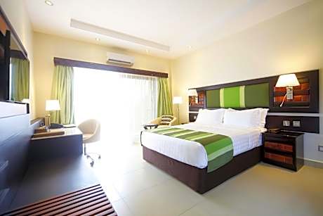 Junior King Suite
