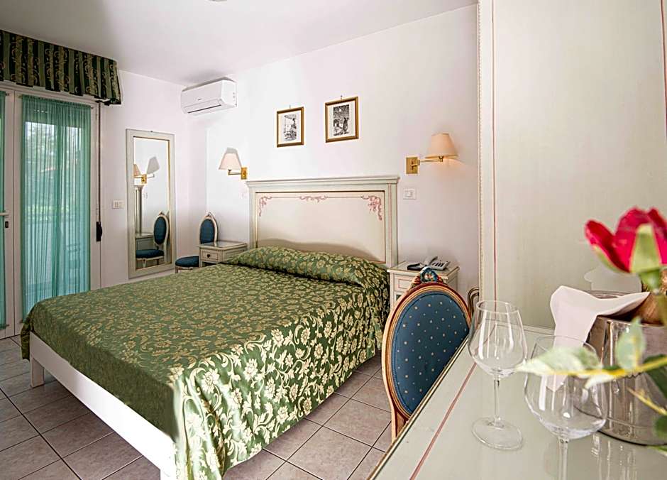Hotel Oasi