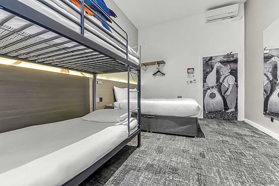 Heeton Concept Hotel - Kensington London