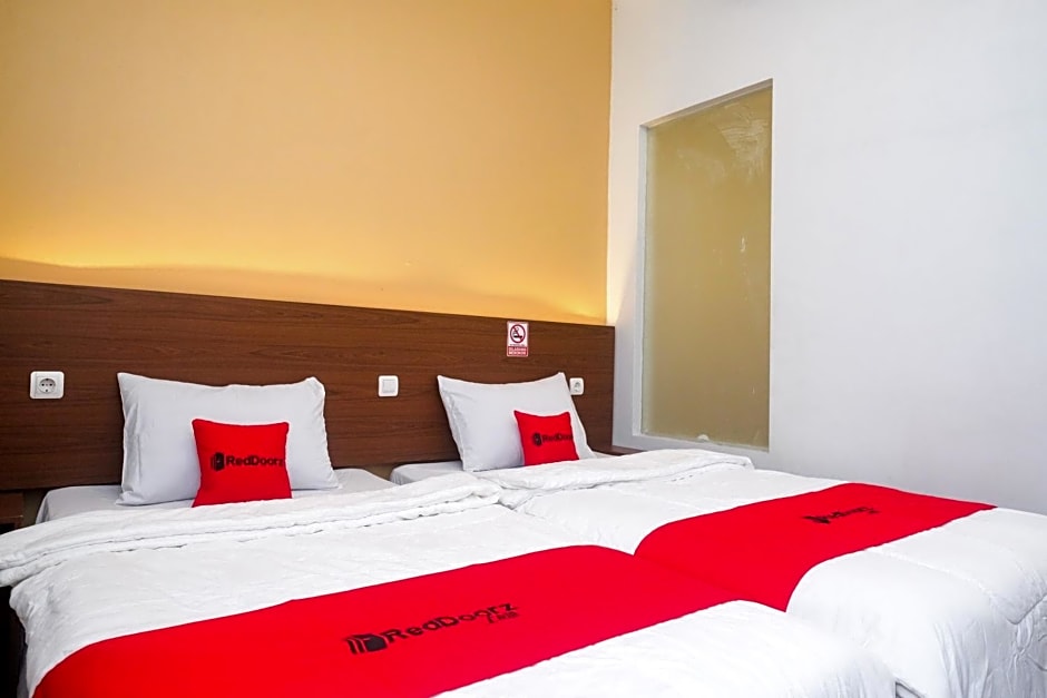 RedDoorz near Tentrem Mall Semarang