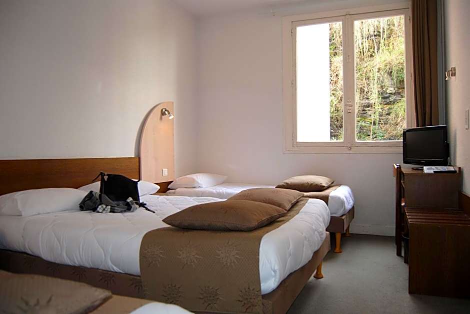 Adonis Lourdes - Notre Dame de la Sarte