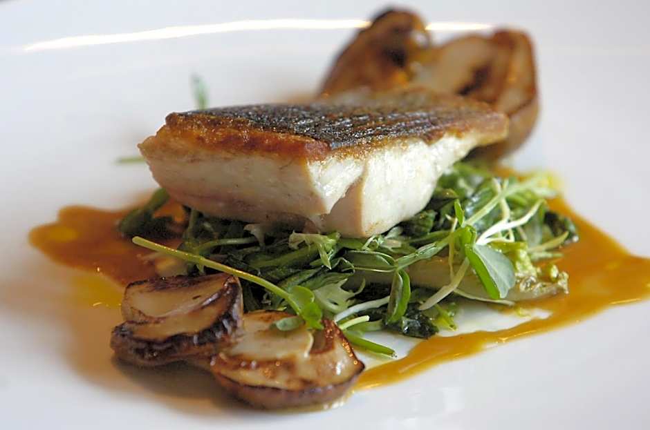 The Saddleworth Hotel