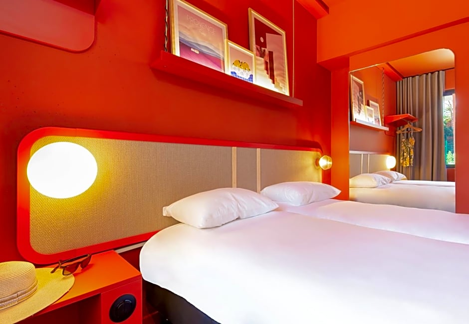 greet hotel Salon de Provence