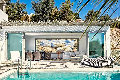 Executive Suite with Sea View and Private Pool