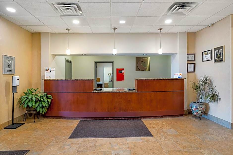 Comfort Inn & Suites Watertown - 1000 Islands