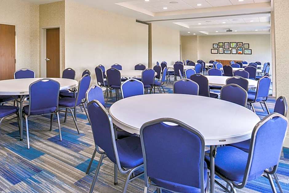 Holiday Inn Express & Suites - Siloam Springs By IHG