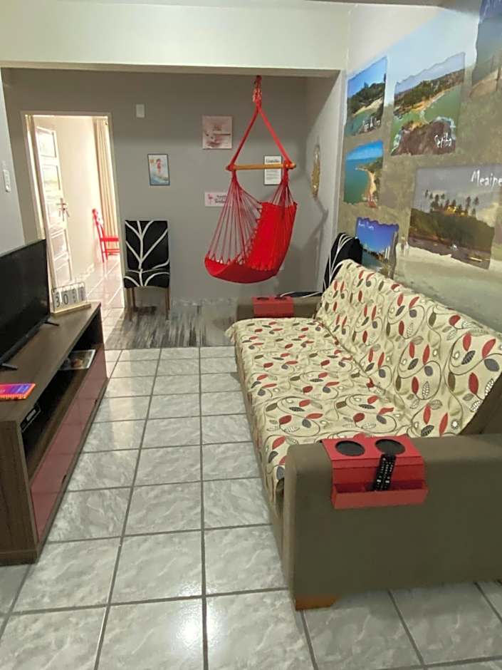 Apartamento Vista Mar 209 - 2 quartos - Praia do Morro - prédio frente Mar - varanda com vista mar - elevador - atravessou a avenida, já está na praia - com garagem - internet